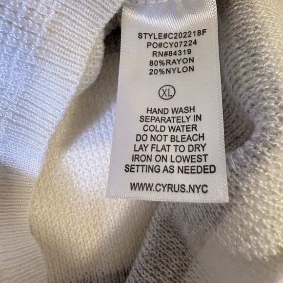 Cyrus Gray White Striped Crew Neck Summer Sweater Size XL Lightweight NWT - Picture 8 of 12